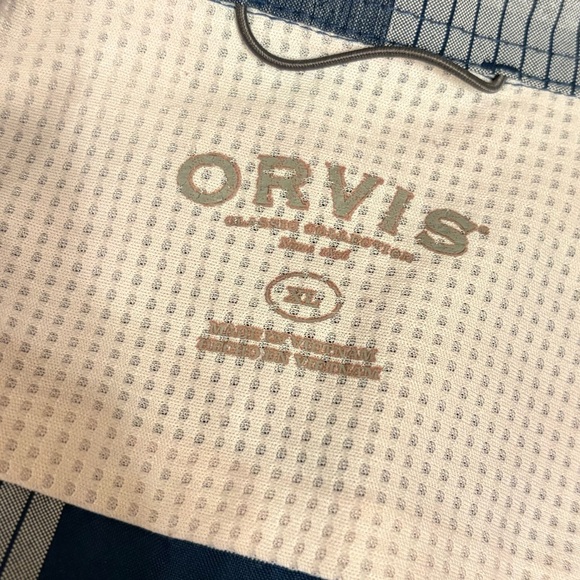 Orvis Button Front Camp Shirt. Blue plaid XL - Picture 6 of 9